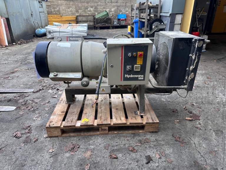 Hydrovane 18.5 kW compressor 