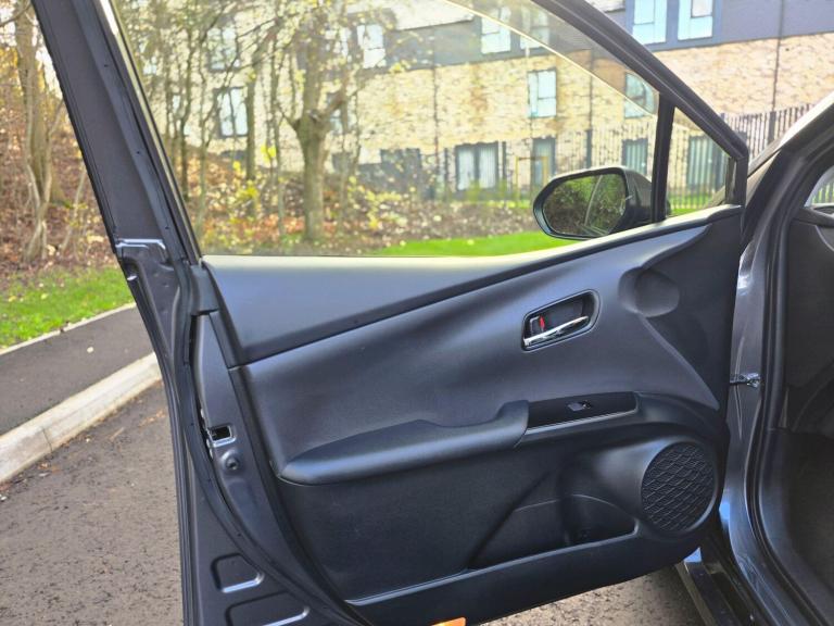  Toyota Prius 1.8 VVT-h Excel Hatchback 5dr Petrol Hybrid CVT Euro 6 (s/s) (122 ps) Petrol/Electr...