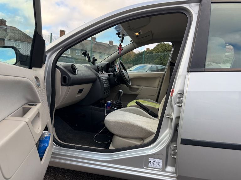 Ford, FIESTA, Hatchback, 2004, Manual, 1388 (cc), 5 doors