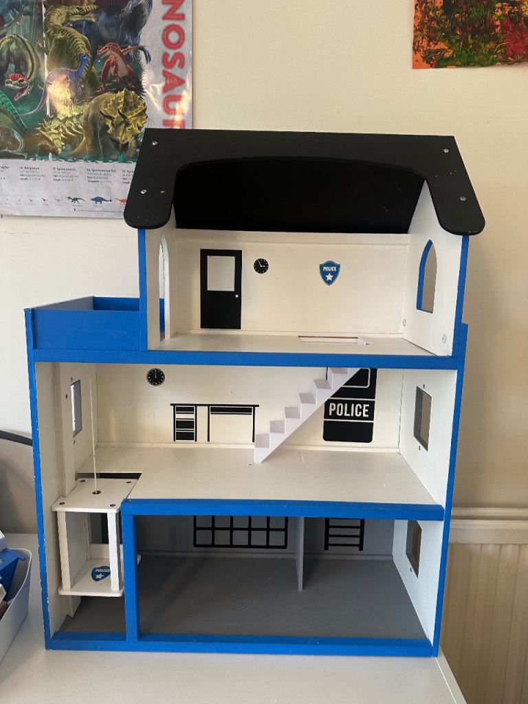 Kids police station dolls house 