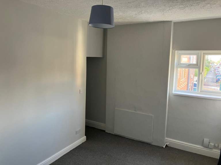 Good sized flat in Sherwood with 2 double bedrooms