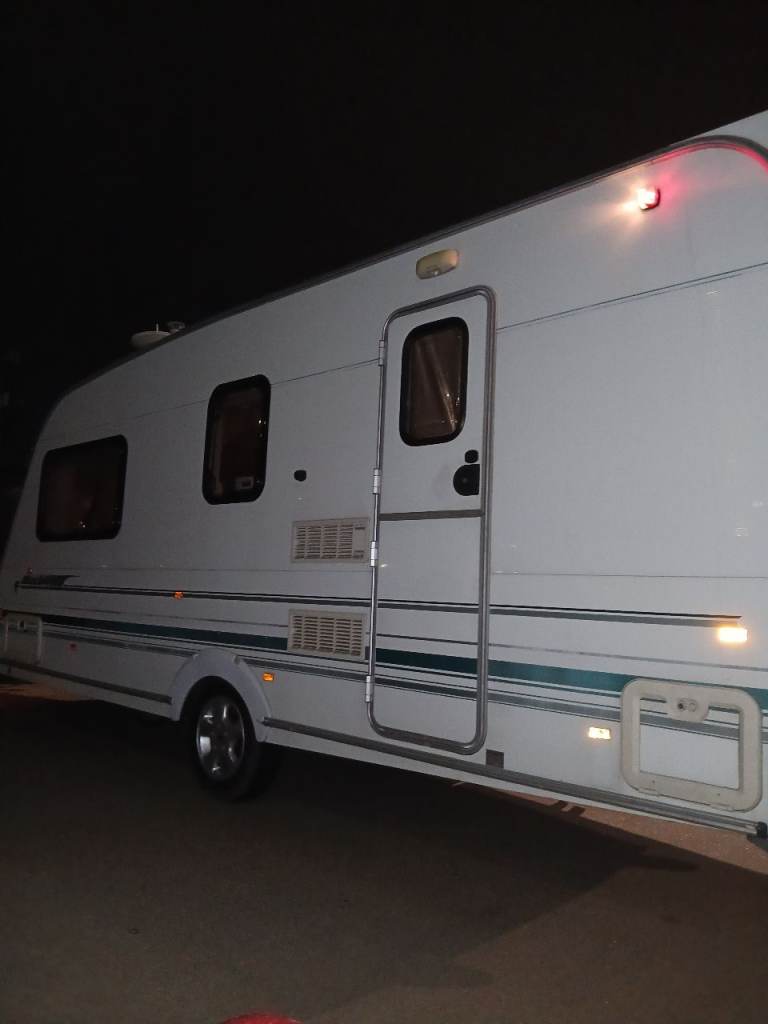 4-5 berth very good dry caravan