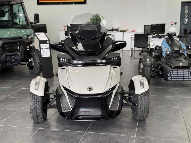 Can-Am Spyder RT 1330