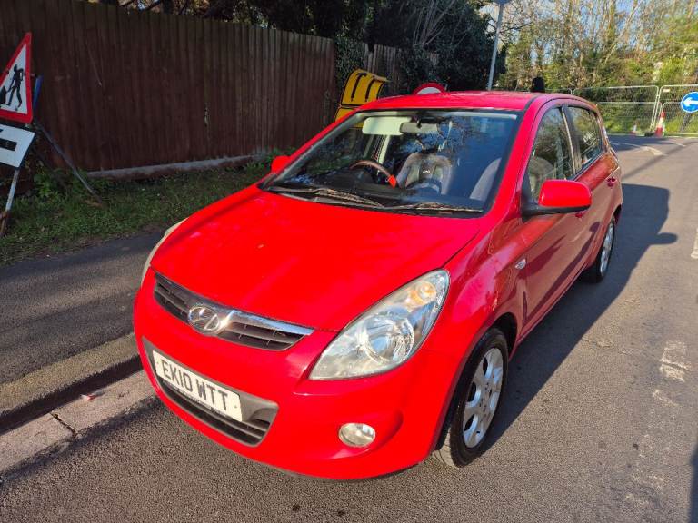 Hyundai i20 Petrol 1.2 Red 