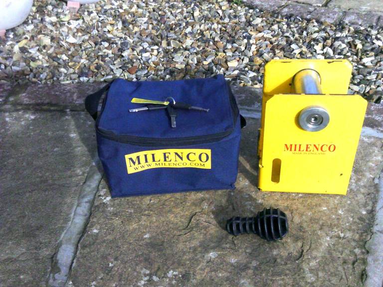 Hitch lock, Milenco to fit a winterhoff hitch