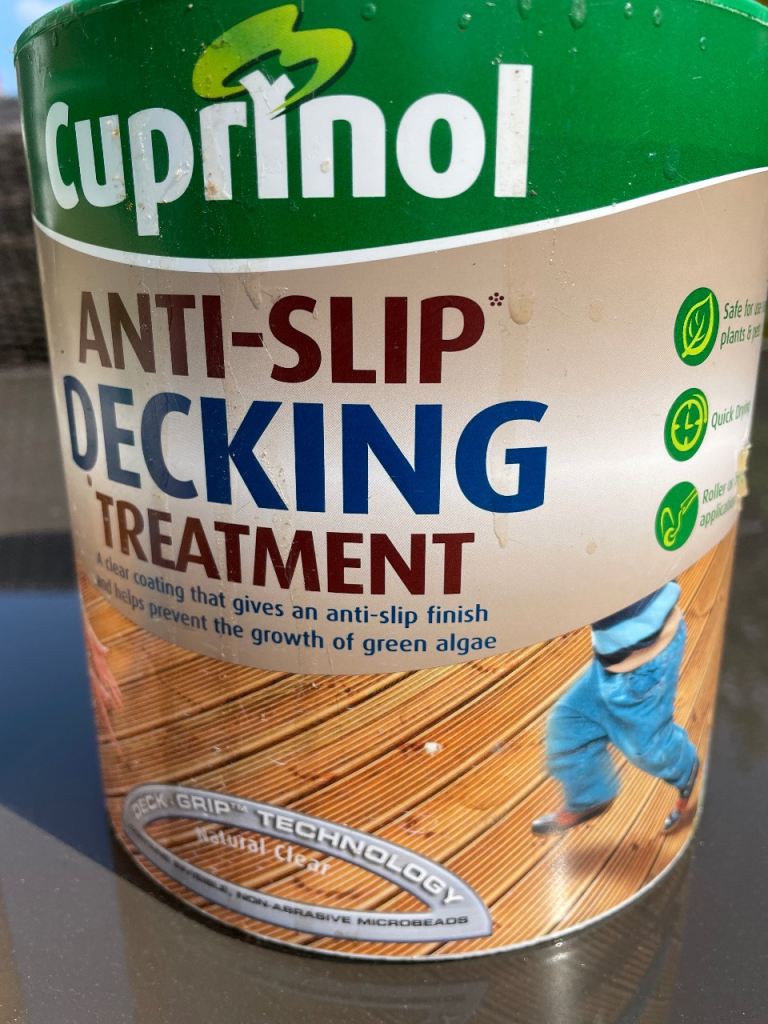 2 x 2.5 litre Cuprinol Anti-slip Decking Treatment