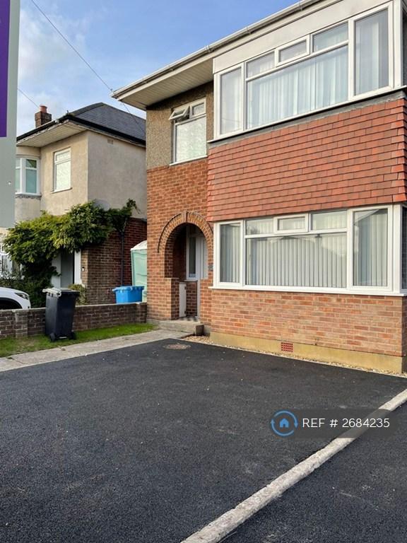 1 bedroom in Cynthia Road, Poole, BH12 (#2684235)