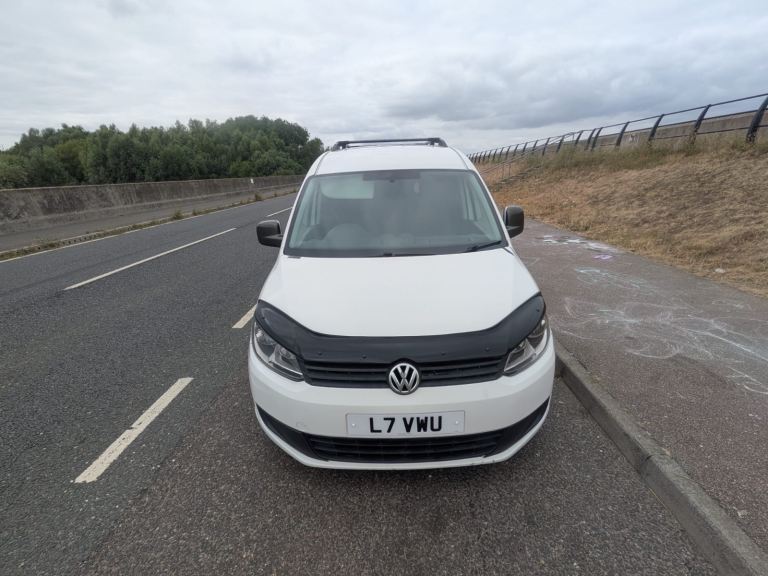 VW caddy maxi 2014 137k 1.6 tdi, FSH, good condition and spec . Transport T5 mercedes sprinter 