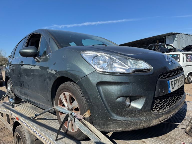 Citroen c3 1.4 2012 grey BREAKING FOR PARTS 
