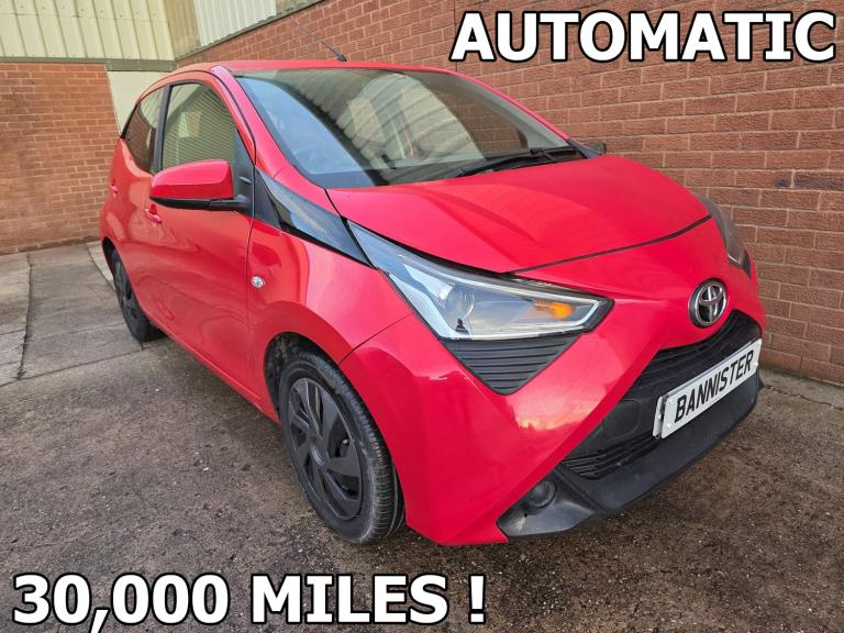 69  TOYOTA AYGO 1.0 VVT-i X-Play 5dr x-shift AUTOMATIC FULL MOT! LOW MILES 30K 