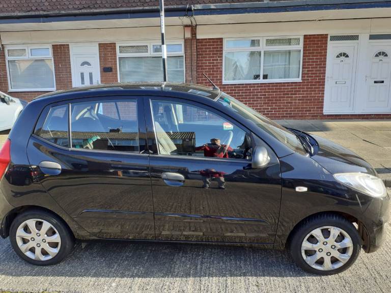 hyundai i10 in Black 