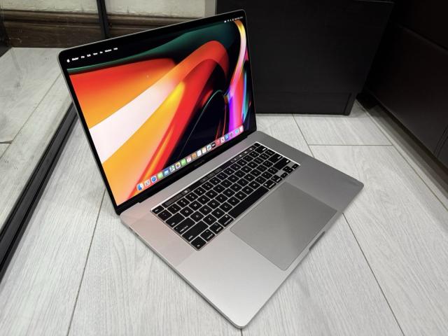 Apple MacBook Pro 16-inch 2020 Intel i7 16GB 500SSD A2141 Touch