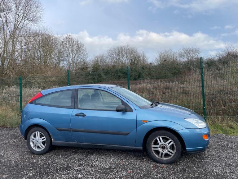 FORD FOCUS 1.6 ZETEC AUTOMATIC 2001 REG 3 DOOR MOT APRIL 21ST 2026 SERVICE HISTORY LOW INSURANCE