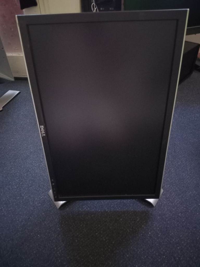 DELL 22 INCH WIDESCREEN LCD MONITORS - 16:10 - VERTICAL - HORIZONTAL - last one 
