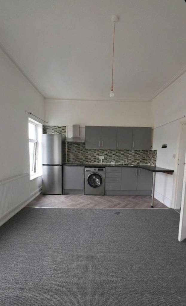 First floor flat to rent 