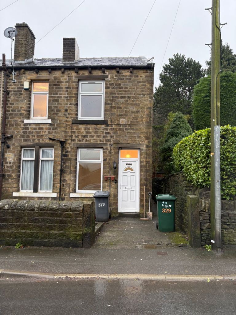 2 bed plus box room terrace to rent leymoor road Golcar Huddersfield 