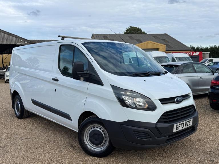 Ford Transit Custom 2.2 TDCi 290 L2 H1 5dr Diesel Manual