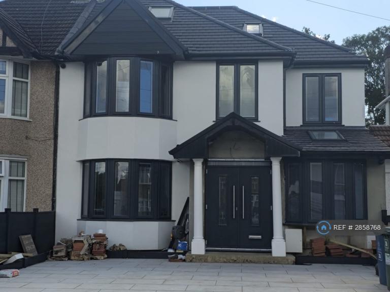 1 bedroom in Beechwood Avenue, Harrow, HA2 (#2858768)