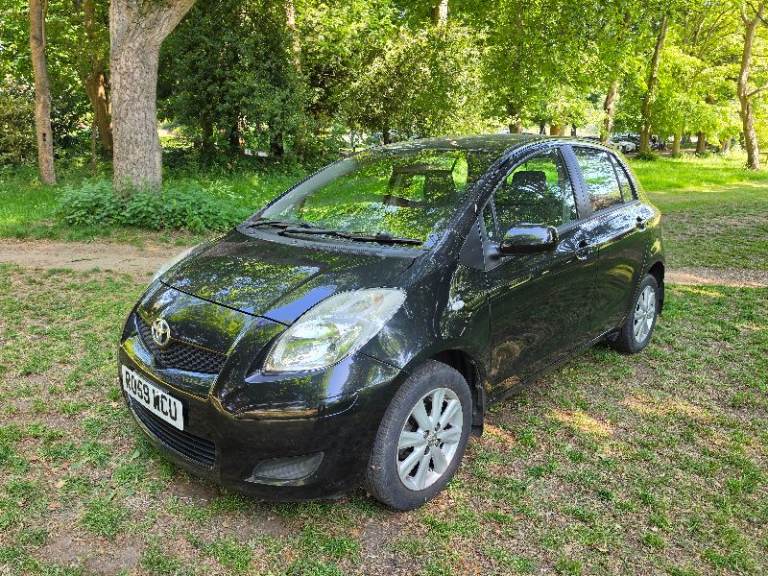 TOYOTA YARIS 1.3 VVTI TR LOW MILEAGE £35 TAX VERY ECONOMICAL 