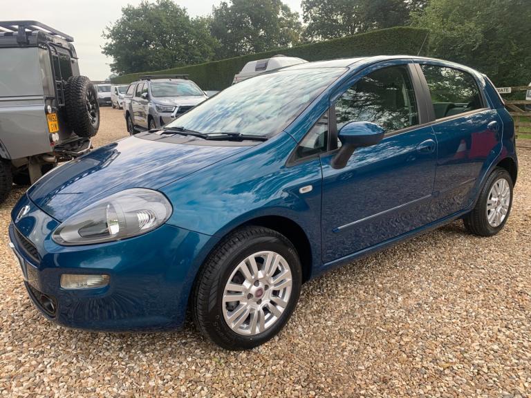 2012 Fiat Punto 1.4 8V 77 BHP Easy Hatchback HATCHBACK Petrol Manual