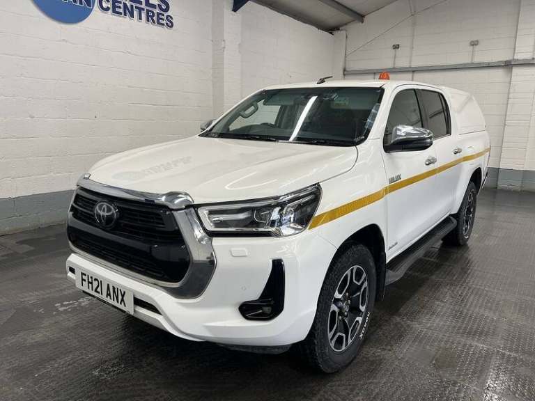 2021 Toyota Hilux 2.4 D-4D Invincible Pickup Double Cab 4dr Diesel Auto 4WD Euro 6 (s/s) (150 Pic...