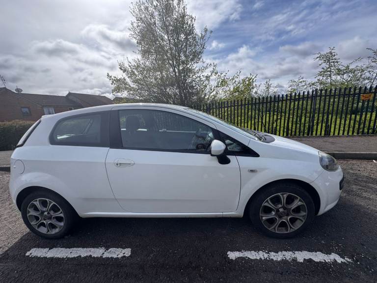 Fiat, PUNTO EVO, Hatchback, 2011, Manual, LEZFREE, 3 doors