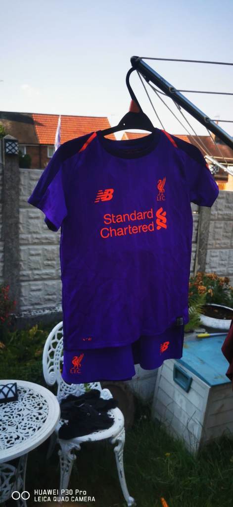 Kids Liverpool FC Football Kit (Shirt & Shorts) – 2018/2019 Away kit, Purple
