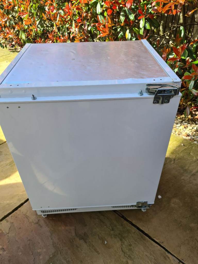 Apelson integrated fridge