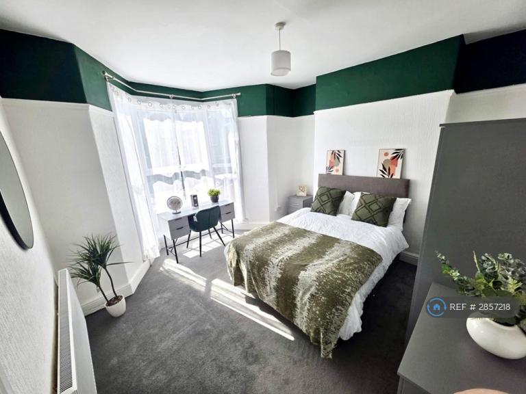 1 bedroom in Cromwell St, Swansea, SA1 (#2857218)