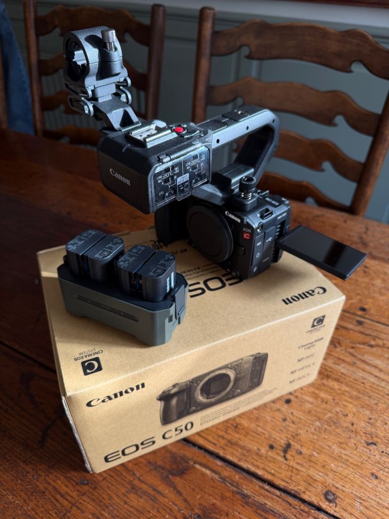 Canon C50 Cinema Camera kit 