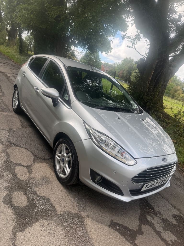 11k miles ! Ford, FIESTA, Hatchback, 2013, Manual, 998 (cc), 5 doors