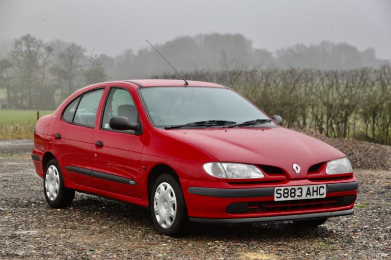 1998 Renault Megane 1.6e RN Classic Liberte 4dr SALOON Petrol Manual