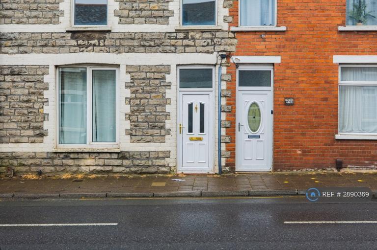 3 bedroom house in Barry Road, Barry, CF63 (3 bed) (#2890369)