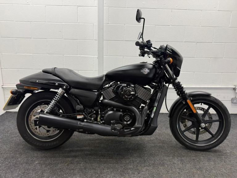HARLEY-DAVIDSON XG750 STREET ** Vance and Hines Exhaust - 4335 miles **