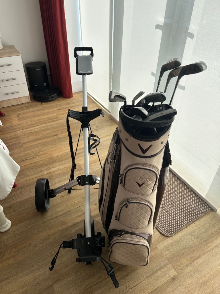 Callaway Golf Bag with Trolley and Clubs – Good Condition