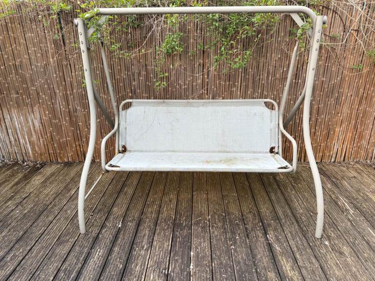 Garden Swing - Free to Collect