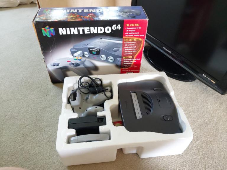 Boxed Nintendo 64 + Mario Kart 64 Bundle: Very Good Condition
