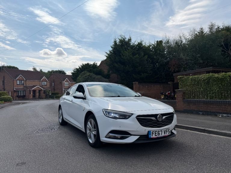 Vauxhall, INSIGNIA, Hatchback, 2017, Manual, 1598 (cc), 5 doors