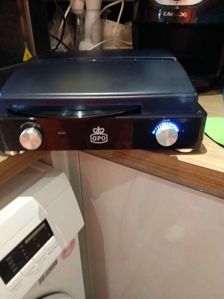 Record player 