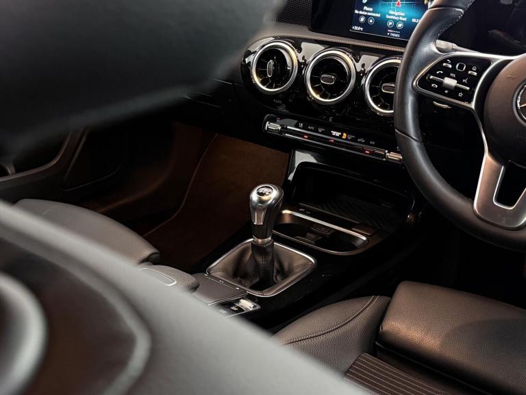 2019 Mercedes-Benz A-Class 1.3 A200 Sport Euro 6 (s/s) 5dr HATCHBACK Petrol Manual