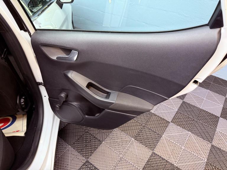 2017 Ford Fiesta 1.5 TDCi Zetec Euro 6 (s/s) 5dr HATCHBACK Diesel Manual