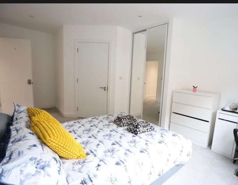Double room available and ready for move-in 