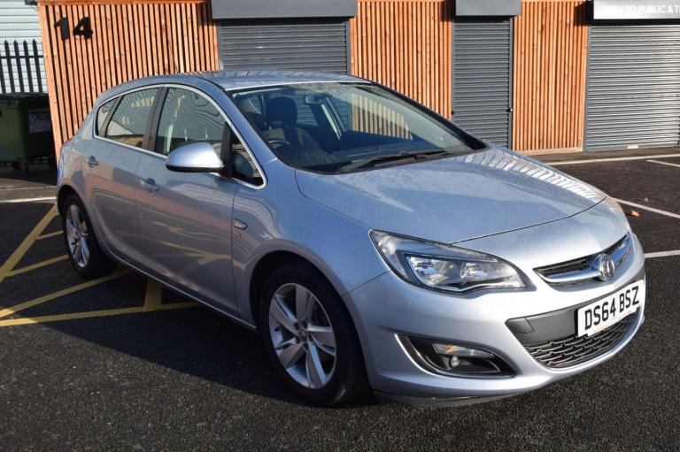 VAUXHALL ASTRA 1.6 16v SRi Euro 5 5dr 2014