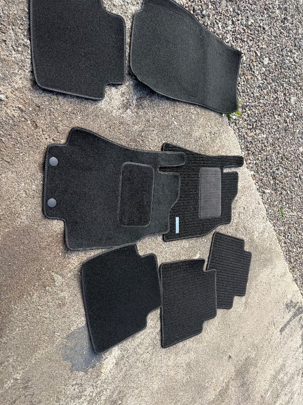 Mercedes Benz B/A front and rear mats
