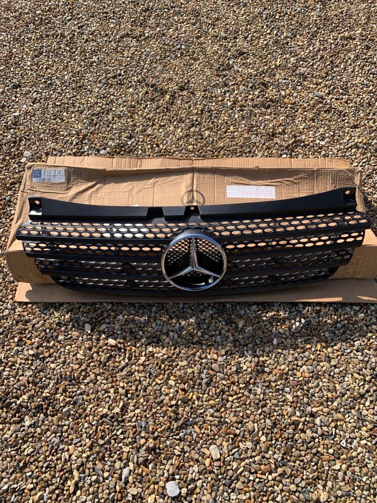 Mercedes Vito front grill boxed.