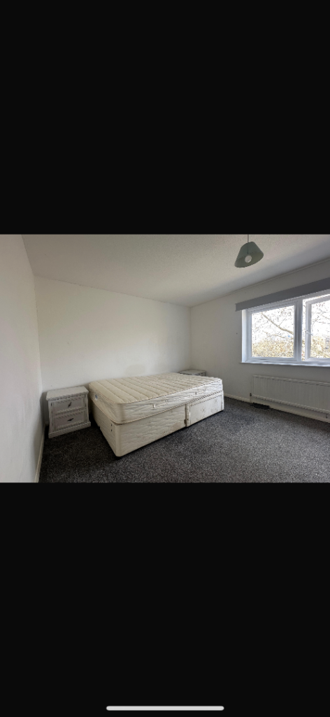 Room to rent Canada Water 