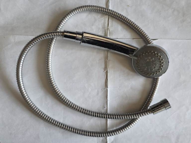 Chrome Shower Head 100mm with 3-Spray Patterns & 1.5m Flexible Hose Pipe Idea