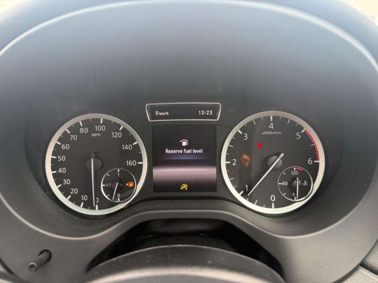 2016 Infiniti Q30 1.5d Premium Tech Euro 6 (s/s) 5dr HATCHBACK Diesel Manual