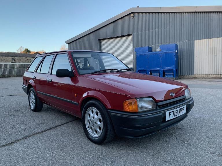 1988 MK4 Ford Escort 1.6L 5-DOOR ESTATE CAR (1 PREV OWNER) SHOWING 61.613 MLS 