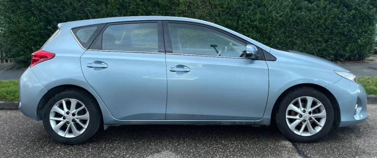 Toyota, AURIS, Hatchback, 2014, Manual, 1329 (cc), 5 doors